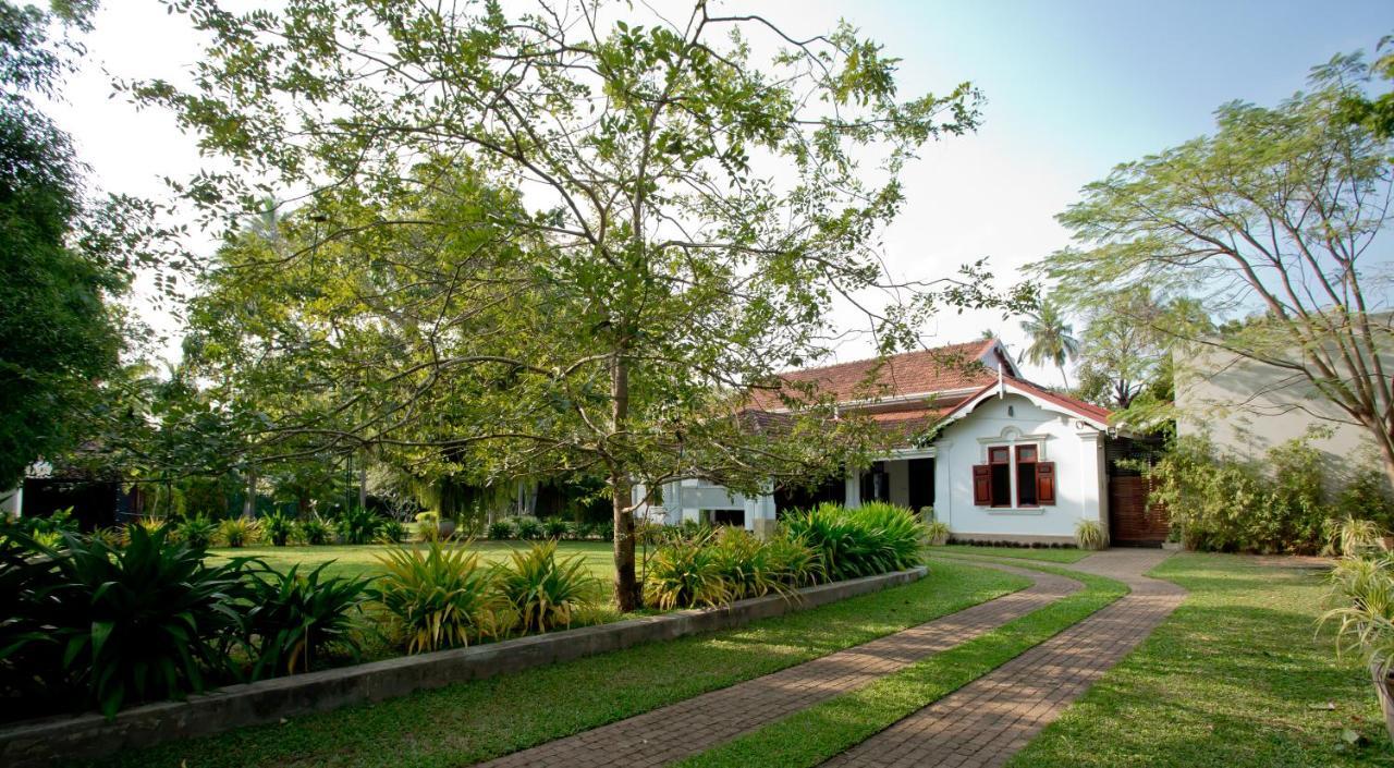 Hotel Swanee Grand Negombo Esterno foto