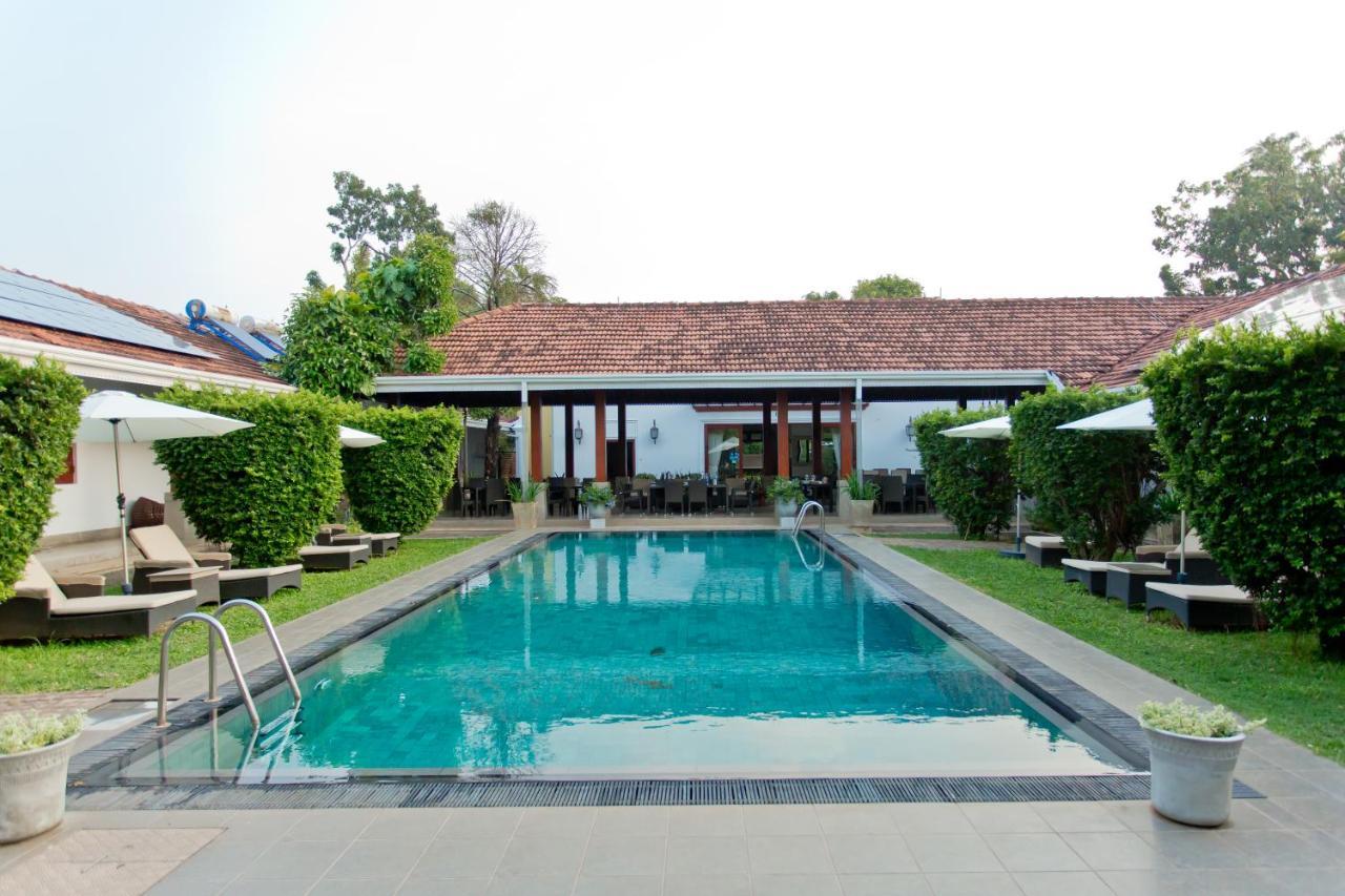 Hotel Swanee Grand Negombo Esterno foto