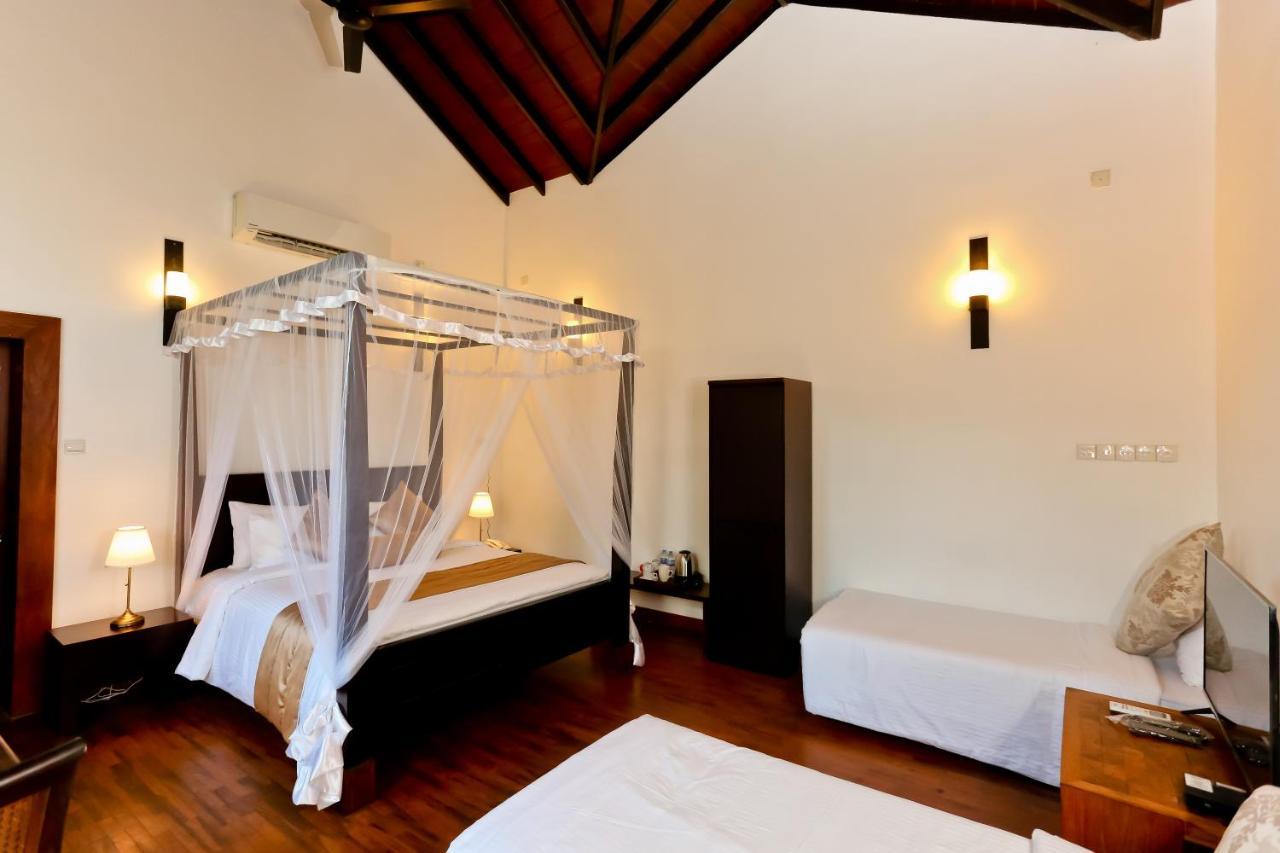 Hotel Swanee Grand Negombo Esterno foto