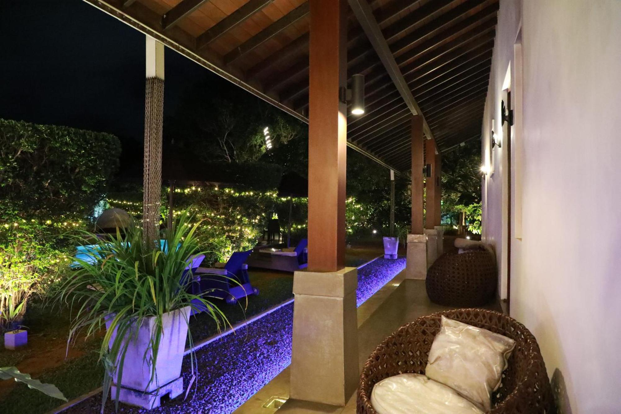 Hotel Swanee Grand Negombo Esterno foto