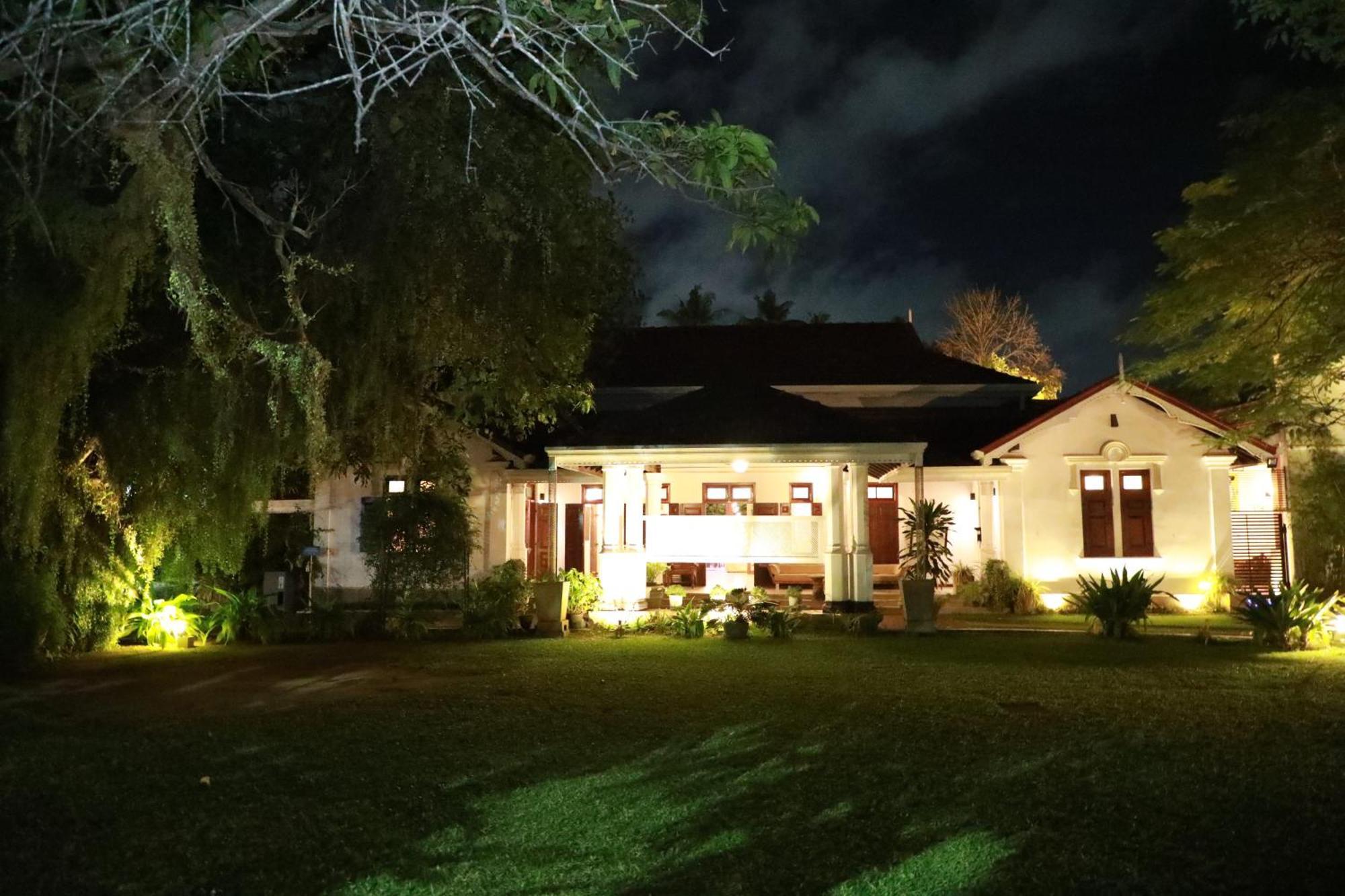 Hotel Swanee Grand Negombo Esterno foto