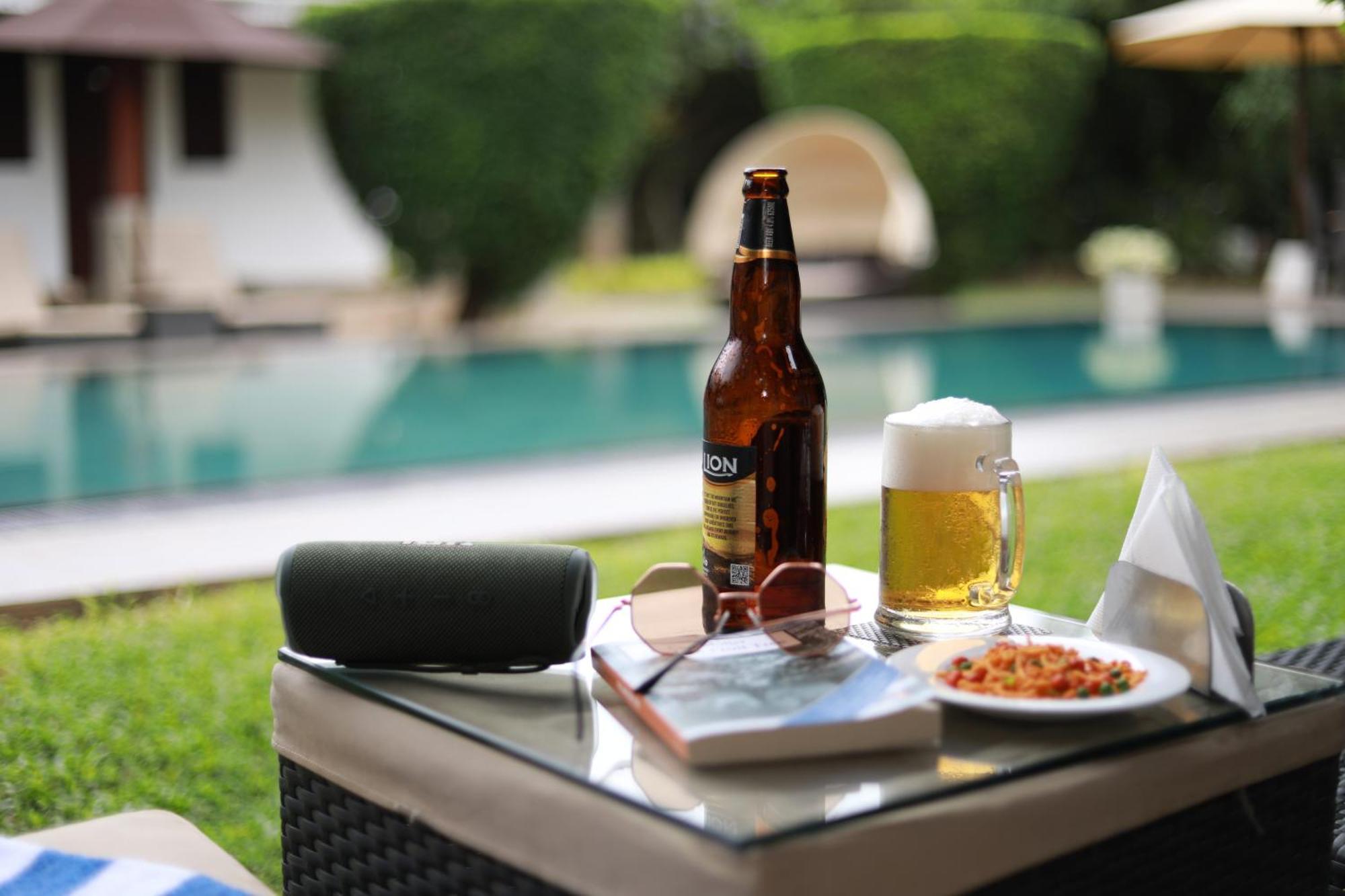 Hotel Swanee Grand Negombo Esterno foto